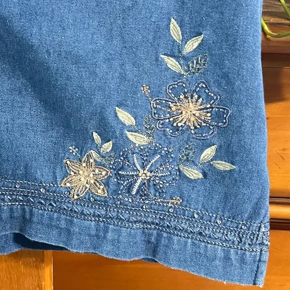 VTG Alfred Dunner Floral Dragonfly Beaded Denim Short Sleeve Button-down Top 14P - Picture 4 of 7